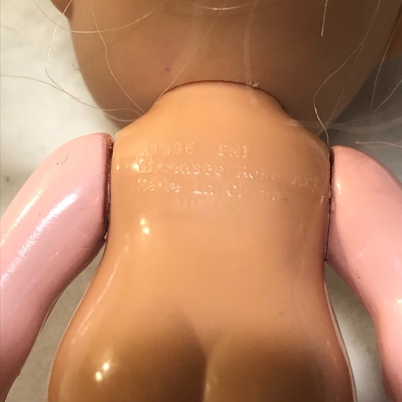 2 Rose Art 1996 Precious Moments Dolls, 1 skating & 2 bonus dolls - Picture 11 of 12